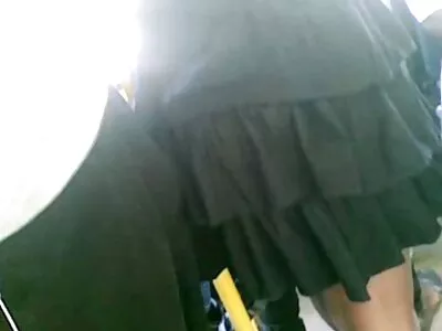برونیٹ یورپی بیب اپنے شوہر کو دھوکہ دیتی ہے۔