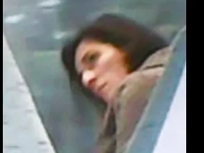 چھوٹی لڑکی کا اپنے پروفیسر کے ساتھ جنسی تعلق ہے۔