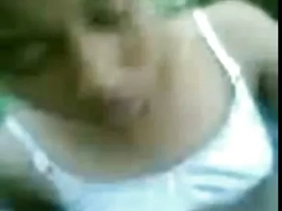 اس کے لنڈ کو مارنے اور اس پر دم دبانے کے بعد، یہ سواری کا وقت ہے