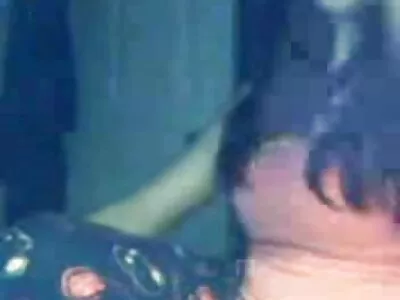 مضبوط ڈک لڑکی کو مساج سے زیادہ سے زیادہ خوشی حاصل کرنے میں مدد کرتا ہے۔