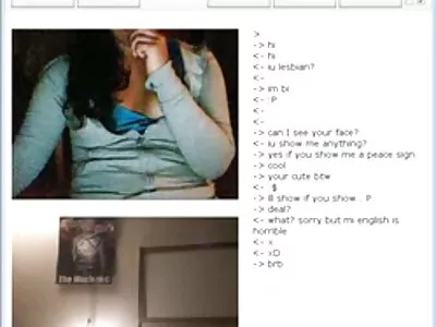 Busty brunette اس خوش قسمت کیمرہ مین کو زبردست بلو جاب دے رہی ہے۔